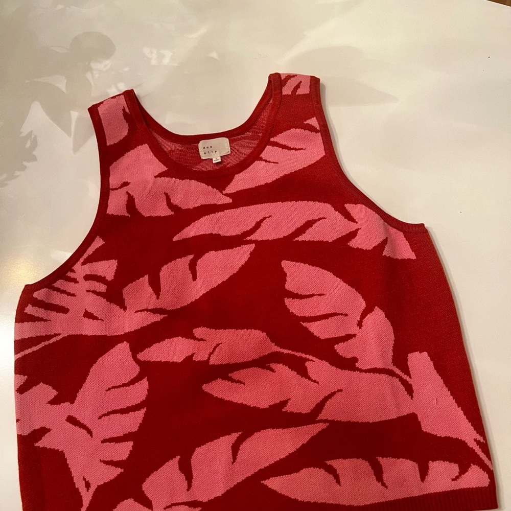 Sleevless semi cropped sweater - Picture 2 of 4